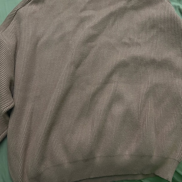 Dynamite brown vneck sweater size medium - Picture 2 of 3